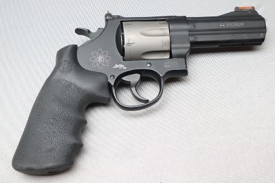 Smith & Wesson ~ 329PD ~ .44 Magnum - Image 1 of 2