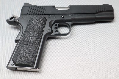 Kimber ~ Custom LW ~ .45 Auto - Image 1 of 2