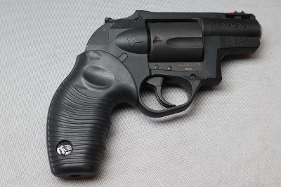 Taurus ~ 605 ~ .357 Magnum - Image 1 of 2
