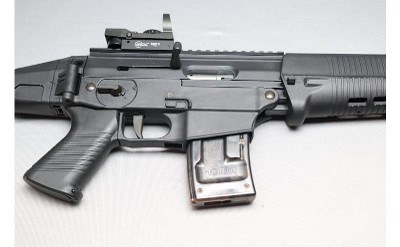 SIG Sauer ~ SIG522 ~ .22 Long Rifle - Image 4 of 10