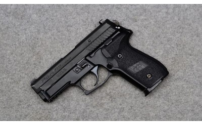 SIG Sauer P229 - Image 2 of 2