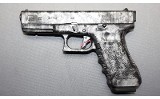 Glock ~ 22 ~ .40 S&W - 2 of 5