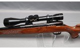 Weatherby ~ Mark V ~ .300 Weatherby Magnum - 8 of 11