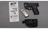 Smith & Wesson ~ M&P9 Shield ~ 9MM Luger - 4 of 4
