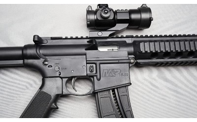 Smith & Wesson ~ M&P15-22 ~ .22 Long Rifle - Image 3 of 10