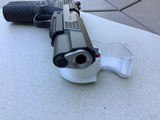 Wilson Combat SFX9 5 inch 4 mags - 10 of 13