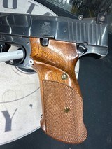 Smith & Wesson Model 46 – .22 LR – Semi-Auto Target Pistol – 4.75