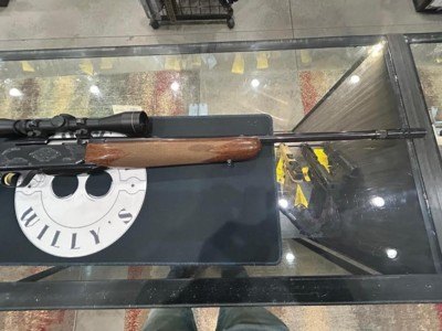 Browning BAR Safari – 7mm Rem Mag – BOSS System – Leupold VX-II 3-9x40 – Walnut - Image 4 of 11