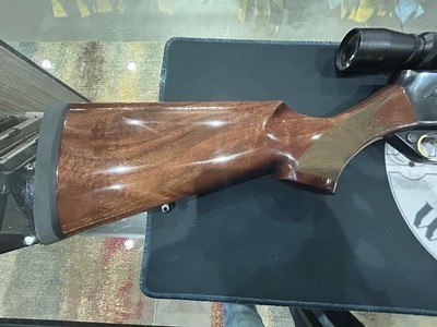 Browning BAR Safari – 7mm Rem Mag – BOSS System – Leupold VX-II 3-9x40 – Walnut - Image 3 of 11