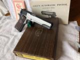 Colt 1911 Government Pre 70 series - 3 of 9