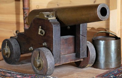 J H Snelling, New York. --- Bronze Yacht Cannon --- 2 1/4