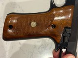 Smith & Wesson 422 22LR 1986 - 10 of 11
