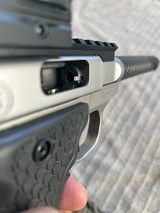 Smith & Wesson SW22 Victory 22 performance center carbon fiber - 12 of 14