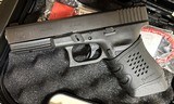 Glock 21 Gen 3 .45 ACP 3 mags, & Acces. - 2 of 4