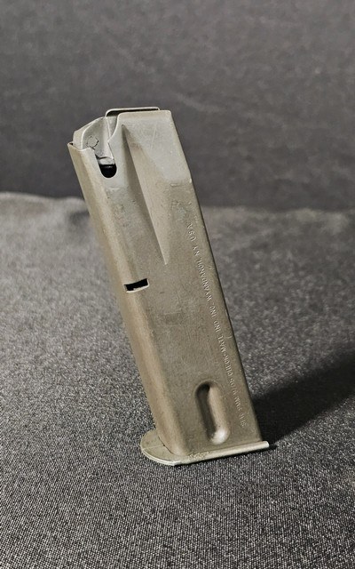 Beretta 92 Magazine - Image 1 of 4
