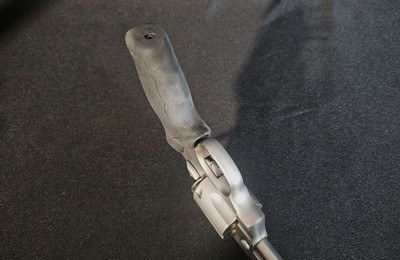 Taurus 444 .44 Magnum Revolver - Image 10 of 11