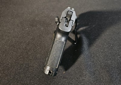 H&K USP Tactical V1 45 Auto 4 12rd Mags Soft Case and Leather Holster - Image 4 of 9