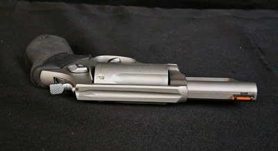 Taurus Judge 45 L.C./.410 Ga. Revolver - Image 4 of 7