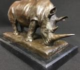 Beautiful Rhinocerous Bronze signed - Would be a great addition to any Trophy Room or Office - 3 of 4