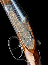 BEAUTIFUL AYA 28GA - HOLLAND & HOLLAND STYLE HAND DETACHABLE SIDELOCK GAME GUN - 28GA - GILT & ENGRAVED INTERNALS - 1 of 12