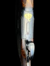 MASSIVE -- AUGUSTE FRANCOTTE
--
600
NITRO
- SIDELOCK DOUBLE RIFLE
--
1940
--
COROMBELLE ENGRAVED - 18 of 20