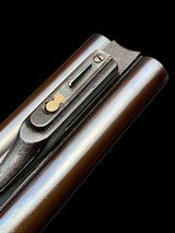 STUNNING
-- HOLLAND & HOLLAND -- SPECIAL ORDER --ROYAL HAMMERLESS DELUXE -- 375H&H --
1922 -- OAK & LEATHER CASE - 17 of 20