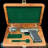 Heckler & Koch HK P7M10 P7 M10 .40 S&W Nickel Semi-Auto Pistol MFD 1992 -- PRESENTATION CASE - ORIGINAL BOX - WEST GERMANY - 19 of 20