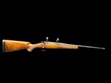 KIMBER
-- 84M -
SELECT GRADE
- FANCY FRENCH WALNUT
- 243 WIN
-
30MM RINGS
-- THREADED BBL
- MINT - 1 of 14