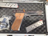 Smith & Wesson Pistols - Performance Center - Model 952-1 - Image 2 of 6