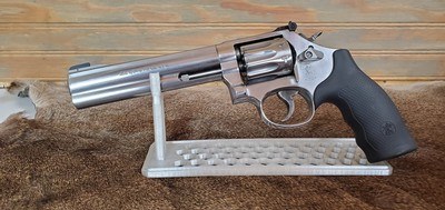 Smith & Wesson Model 617-6, 22 Long Rifle, 6