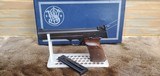 Smith & Wesson Model 41, .22 Long Rifle, 5.5