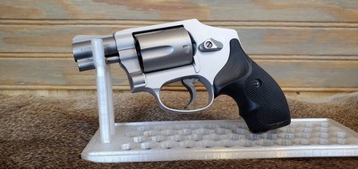Smith & Wesson Model 642-1 