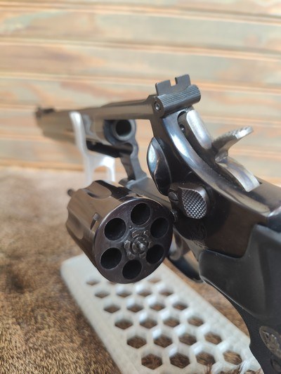Smith & Wesson Model 568-1, 357 Magnum, Silhouette Sight, 8 1/2