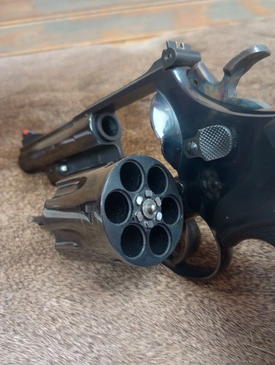 Smith & Wesson Model 29-2, Blued, 44 Magnum, 4