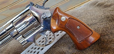 Smith & Wesson Model 29-2 Nickel, 44 Magnum, 8 1/2