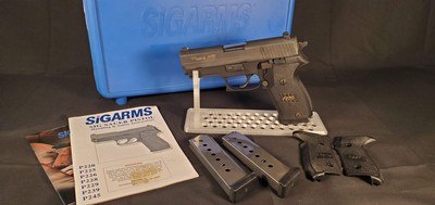 Sig Sauer, P220, 45 Acp, 3 Magazines