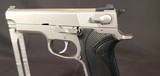 Smith & Wesson Model 4006, 40 S&W, 4