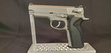 Smith & Wesson Model 4006, 40 S&W, 4