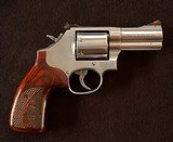 Smith and Wesson 686 Plus - 4 of 15