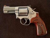 Smith and Wesson 686 Plus - 3 of 15