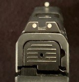 Beretta APX Compact 9mm Pistol - 3 of 5