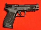Smith & Wesson M&P 2.0, 10MM optics ready - 3 of 10