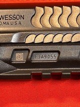 Smith & Wesson M&P 2.0, 10MM optics ready - 9 of 10