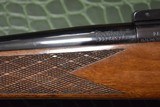 Pre-Owned WEATHERBY MARK V BOLT ACTION RIFLE 300 Weatherby Magnum - 8 of 20