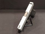 Pre-Owned - Glock G48 Silver Back 9mm Handgun - 7 of 11