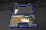 Pre-Owned - S&W 686 Plus SA/DA .357 Mag 6" Revolver - 2 of 12