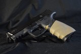 Pre-Owned - S&W M&P40 DA .40 S&W 4.25" Handgun - 3 of 10