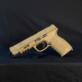 Pre-Owned - Smith & Wesson M&P9 M2.0 Semi-Auto 9mm 5" Handgun FDE - 2 of 10