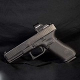 Pre-Owned - Glock G17 G5 Holosight Semi-Auto 9mm 4.49" Handgun - 2 of 11