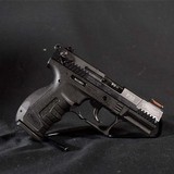 Pre-Owned - Walther P22 Semi-Auto .22 LR 5" Handgun - 6 of 9